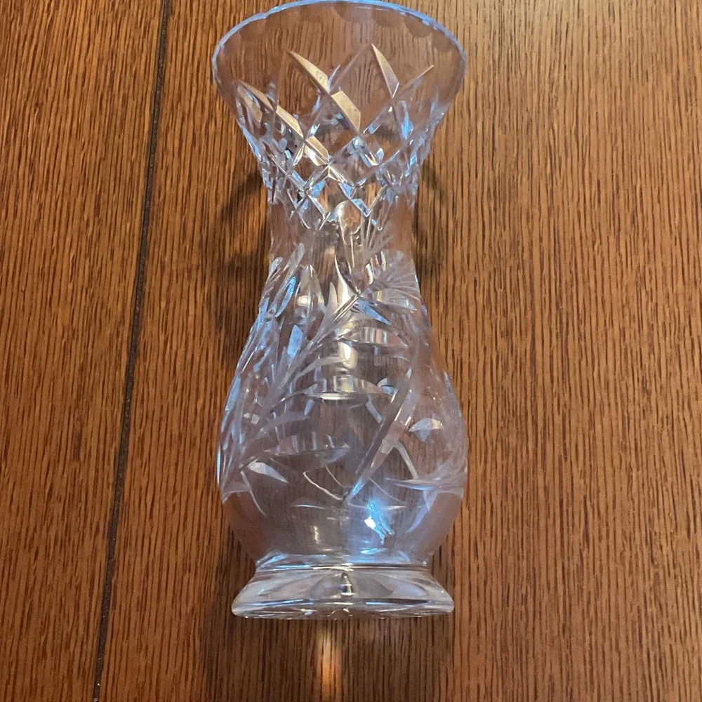 Elegant Crystal Vase